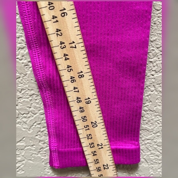 Urbanic London Matching Sport Bra and Leggings Set Women's Size Small-NWT - Picture 9 of 9